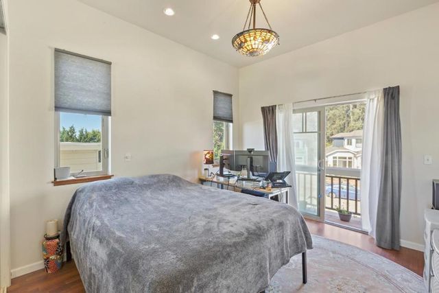 2870 Chesterfield Drive, Santa Cruz, CA 95062