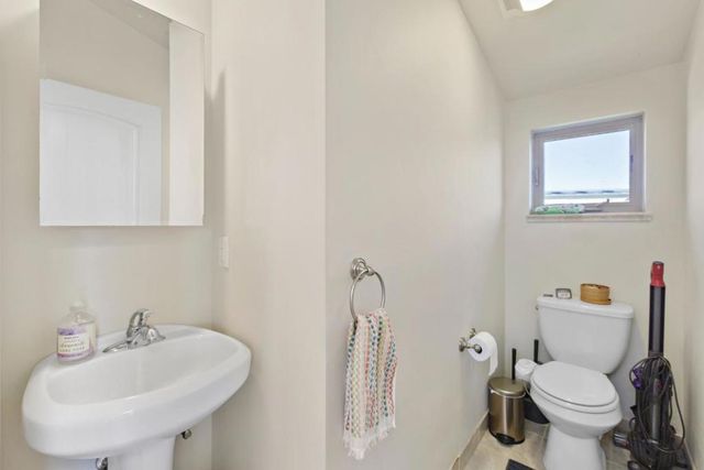 2870 Chesterfield Drive, Santa Cruz, CA 95062