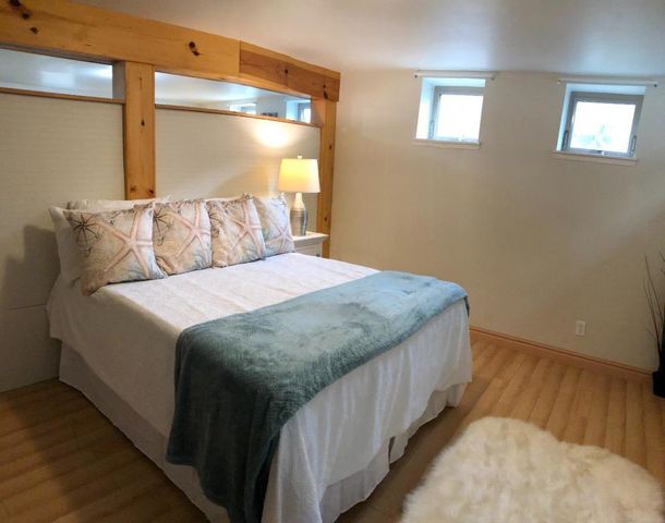 2870 Chesterfield Drive, Santa Cruz, CA 95062