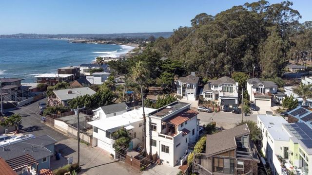 2870 Chesterfield Drive, Santa Cruz, CA 95062