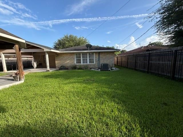 402 Dunwick Lane, Pasadena, TX 77502