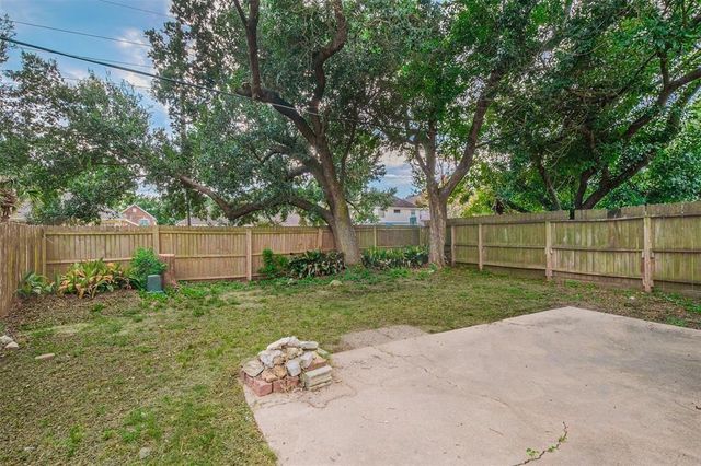 6235 W Willow Bluff Road, Katy, TX 77449