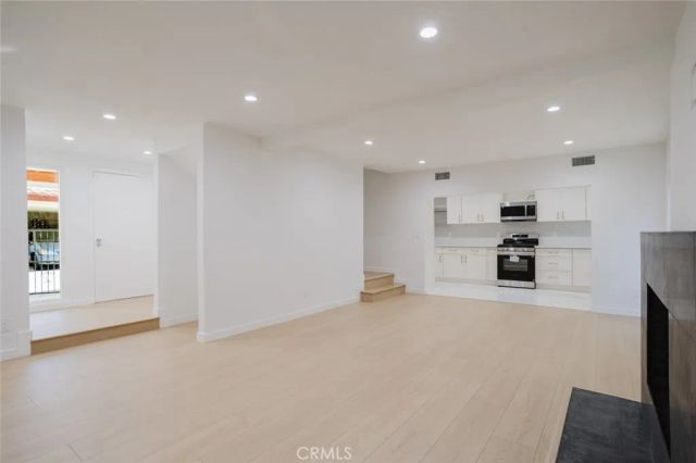 8740 Willis Avenue 6, Panorama City, CA 91402