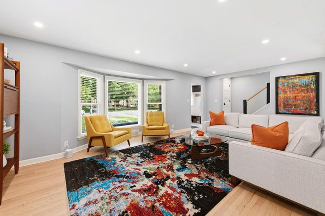 5973 N Bay Ridge AVENUE, Whitefish Bay, WI 53217