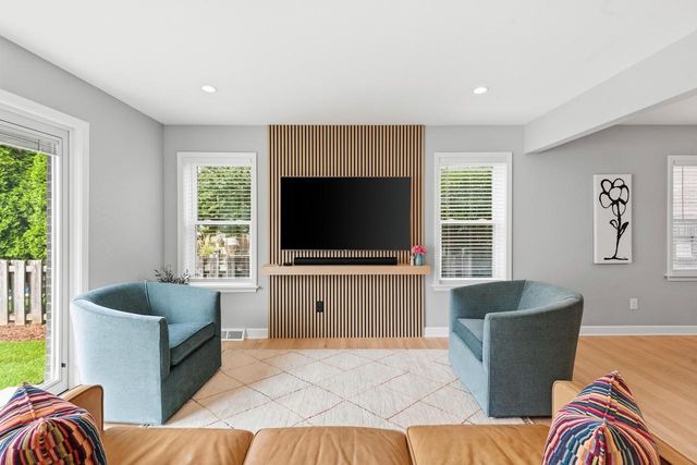 5973 N Bay Ridge AVENUE, Whitefish Bay, WI 53217