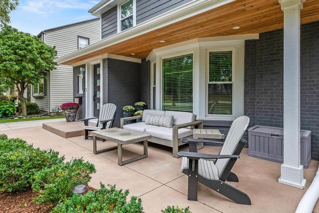 5973 N Bay Ridge AVENUE, Whitefish Bay, WI 53217