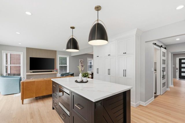 5973 N Bay Ridge AVENUE, Whitefish Bay, WI 53217