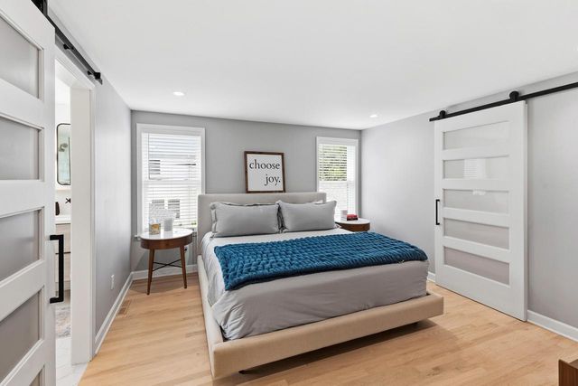 5973 N Bay Ridge AVENUE, Whitefish Bay, WI 53217