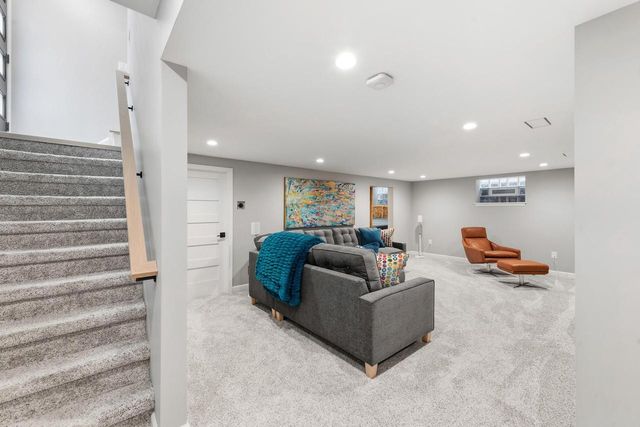 5973 N Bay Ridge AVENUE, Whitefish Bay, WI 53217