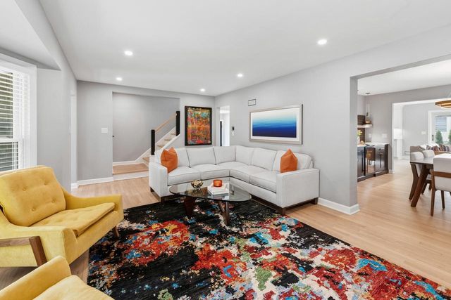 5973 N Bay Ridge AVENUE, Whitefish Bay, WI 53217