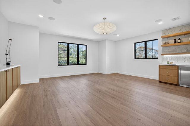 6446 Lange Circle, Dallas, TX 75214