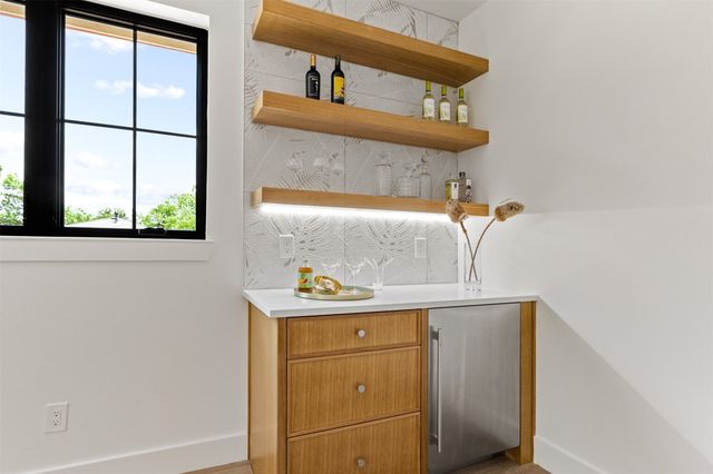 6446 Lange Circle, Dallas, TX 75214