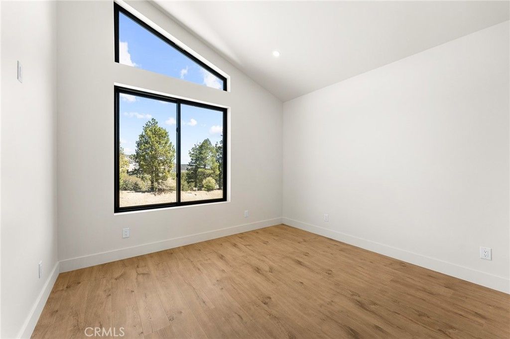 Image 52 of property listing at 506 Woodbridge Drive, Big Bear City, CA 92314