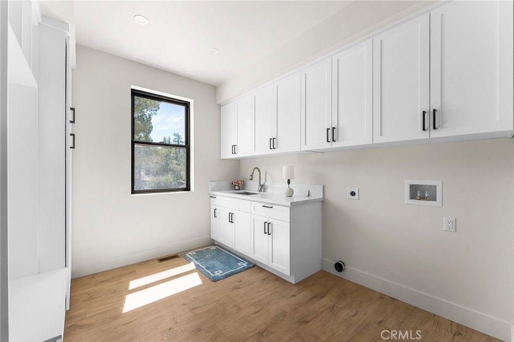 Image 56 of property listing at 506 Woodbridge Drive, Big Bear City, CA 92314