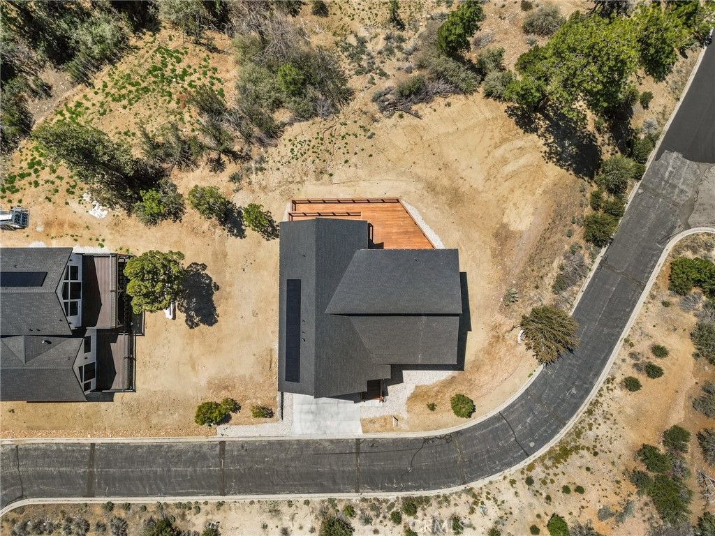 Image 57 of property listing at 506 Woodbridge Drive, Big Bear City, CA 92314