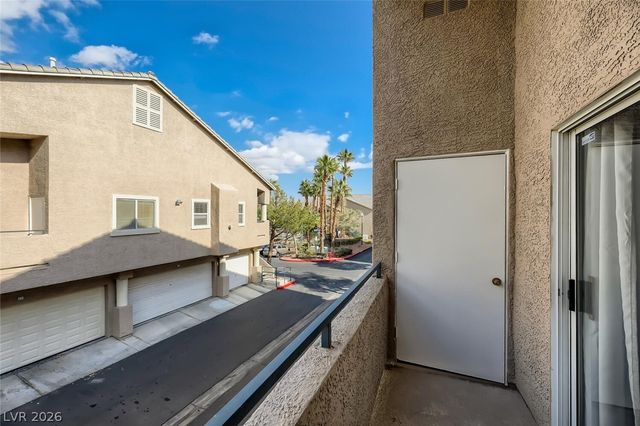 2153 Jasper Bluff Street 201, Las Vegas, NV 89117