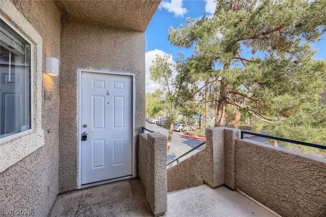 2153 Jasper Bluff Street 201, Las Vegas, NV 89117
