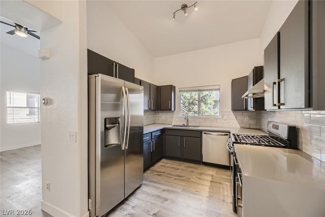 2153 Jasper Bluff Street 201, Las Vegas, NV 89117