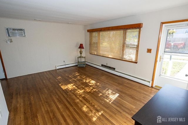 503 Woodland Avenue, Sayreville, NJ 08879