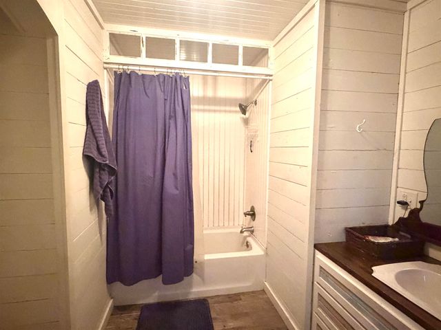 422 Justin St, Lockport, LA 70394