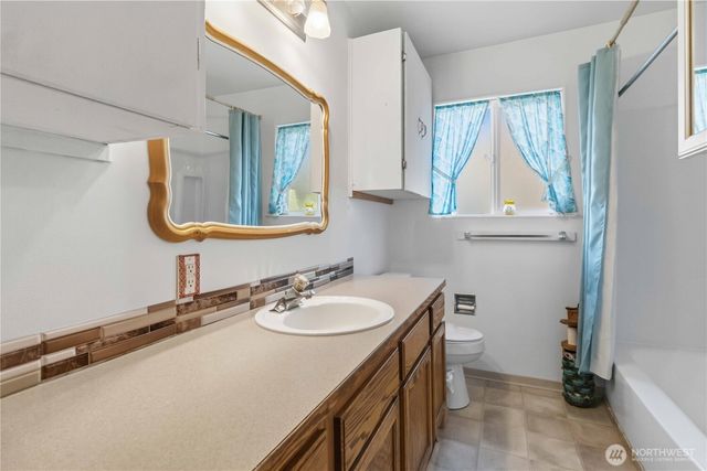 2947 Douglas St, Longview, WA 98632