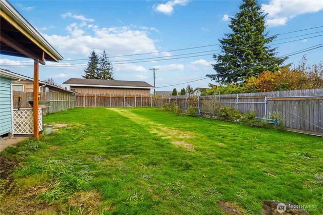 2947 Douglas St, Longview, WA 98632