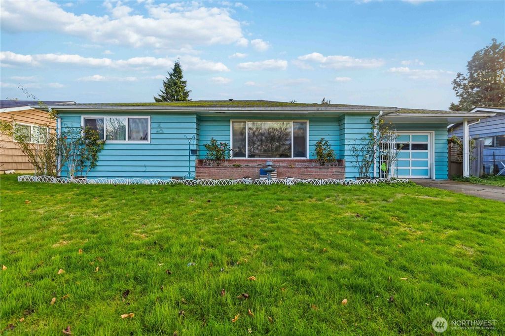 2947 Douglas St, Longview, WA 98632