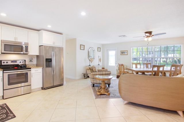 19185 SE Homewood Avenue, Jupiter, FL 33469