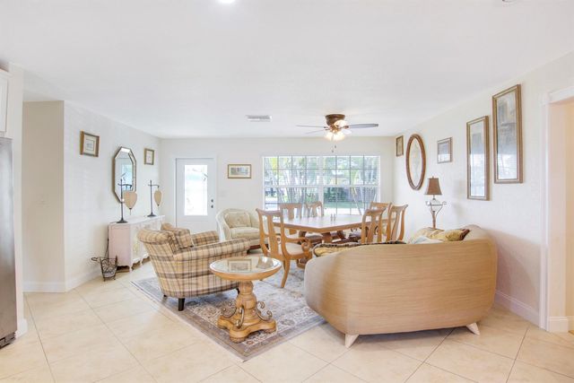 19185 SE Homewood Avenue, Jupiter, FL 33469