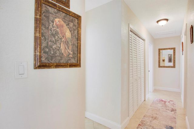 19185 SE Homewood Avenue, Jupiter, FL 33469