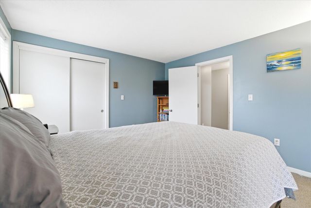 23 Colonial Drive, Merrimack, NH 03054