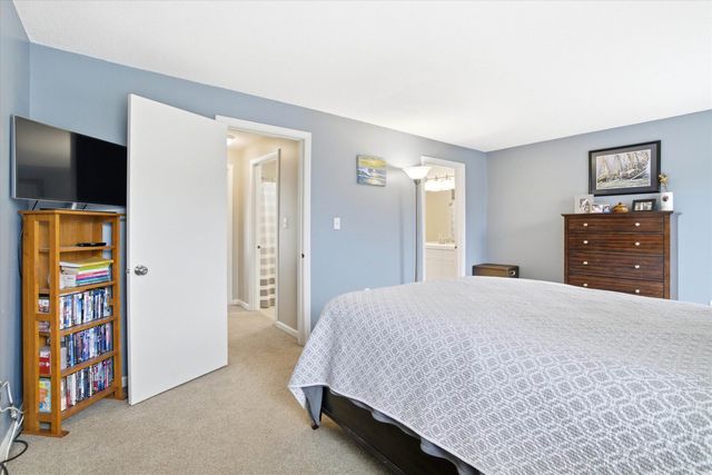 23 Colonial Drive, Merrimack, NH 03054