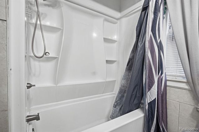 11421 Engleside Street, Detroit, MI 48205