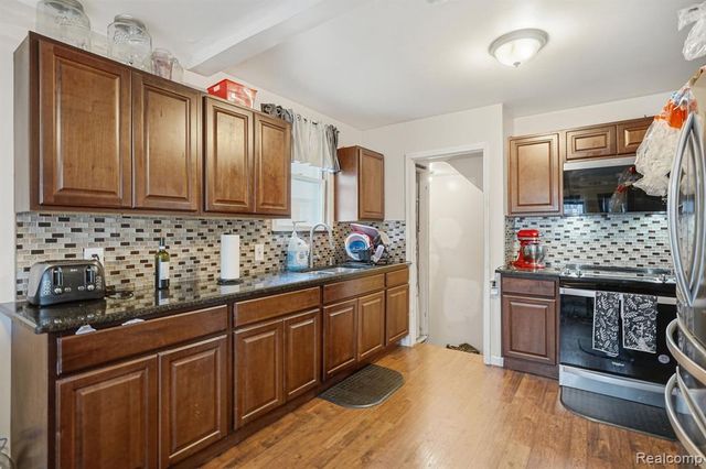 11421 Engleside Street, Detroit, MI 48205