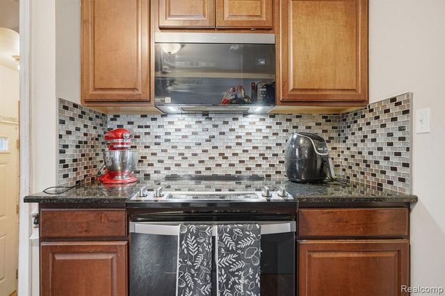 11421 Engleside Street, Detroit, MI 48205