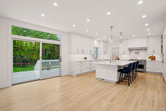 14 Windmill Lane, Scarsdale, NY 10583