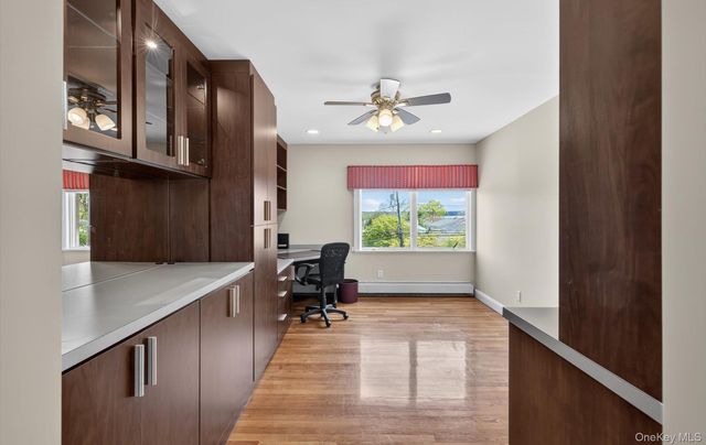 16 E Slope Road, Bayville, NY 11709