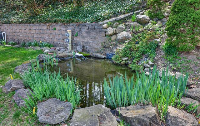 16 E Slope Road, Bayville, NY 11709