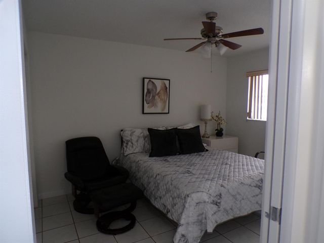 2965 Crosley Drive W B, West Palm Beach, FL 33415