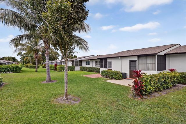 2965 Crosley Drive W B, West Palm Beach, FL 33415