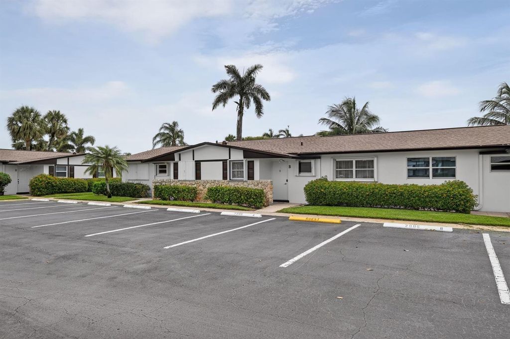 2965 Crosley Drive W B, West Palm Beach, FL 33415