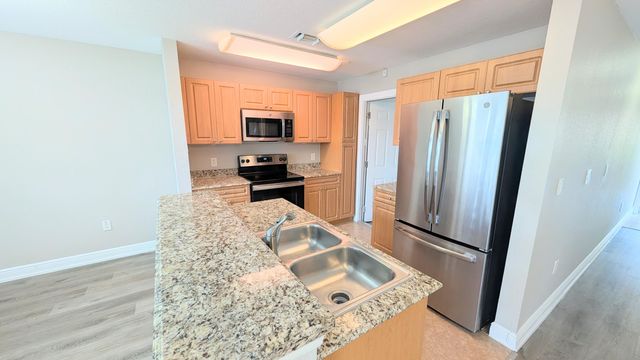 6716 Old Farm Trail, Boynton Beach, FL 33437