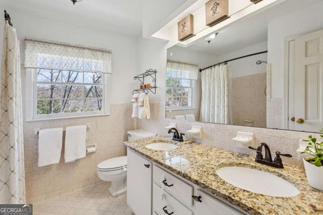 6105 River Shore Parkway, Atlanta, GA 30328