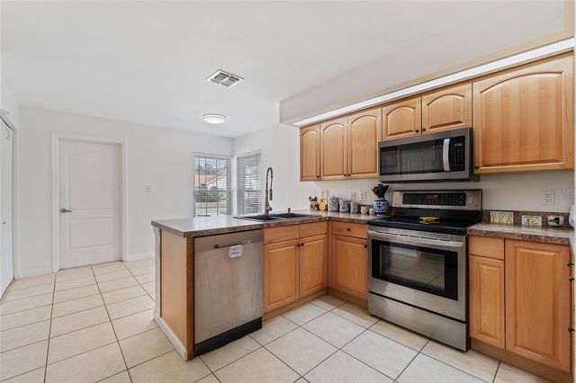 11606 PEACH GROVE LANE, Orlando, FL 32821