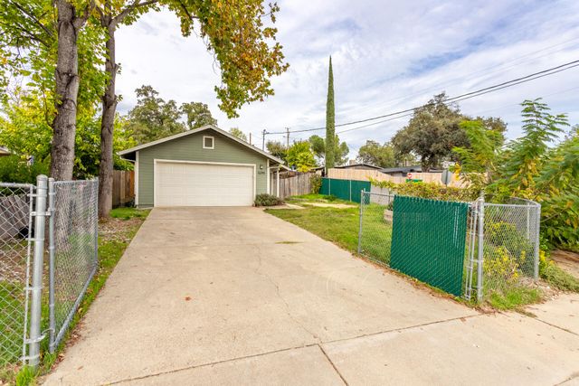 5295 Pine Grove Avenue, Shasta Lake, CA 96019