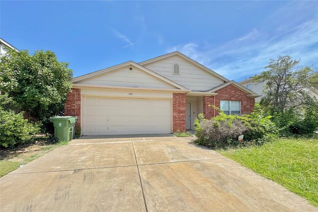 108 Amber Ridge Drive, Arlington, TX 76002