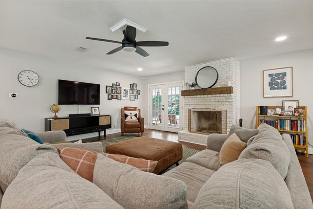 11925 Brookmeadow Lane, Dallas, TX 75218