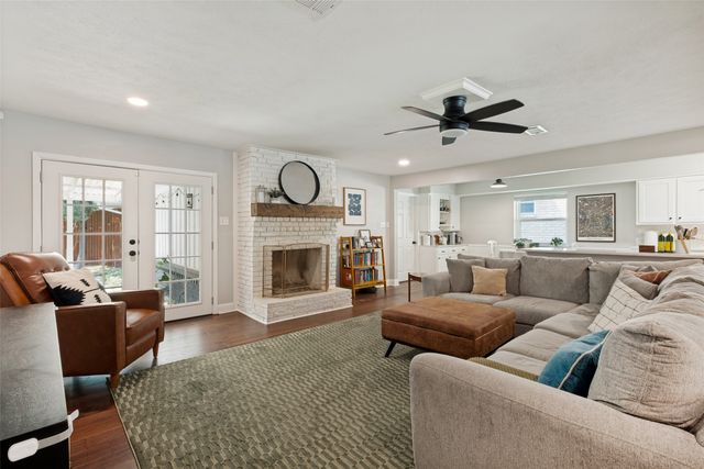 11925 Brookmeadow Lane, Dallas, TX 75218