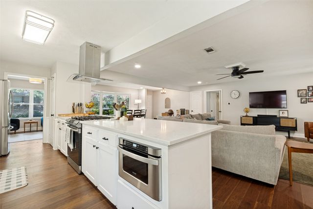 11925 Brookmeadow Lane, Dallas, TX 75218
