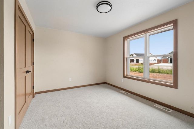 2645 CORNELL AVENUE, Neenah, WI 54956